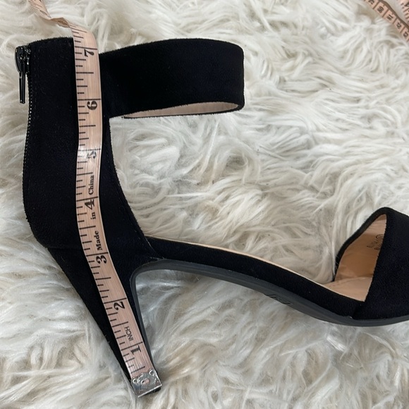 BELLA MARIE Elysa Open Toe Ankle Strappy Heels Black Suede Size 8.5 - Picture 13 of 15